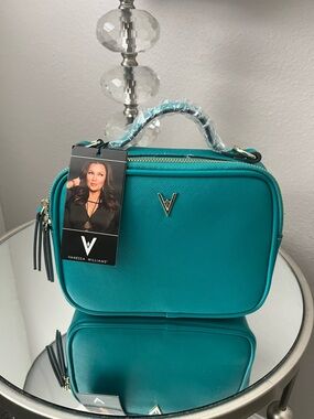 NWT Vanessa Williams Lush Crossbody Bag – Peacock Blue